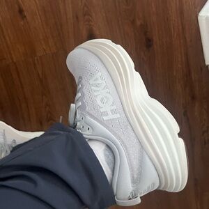 HOKA bondi 8 sneakers